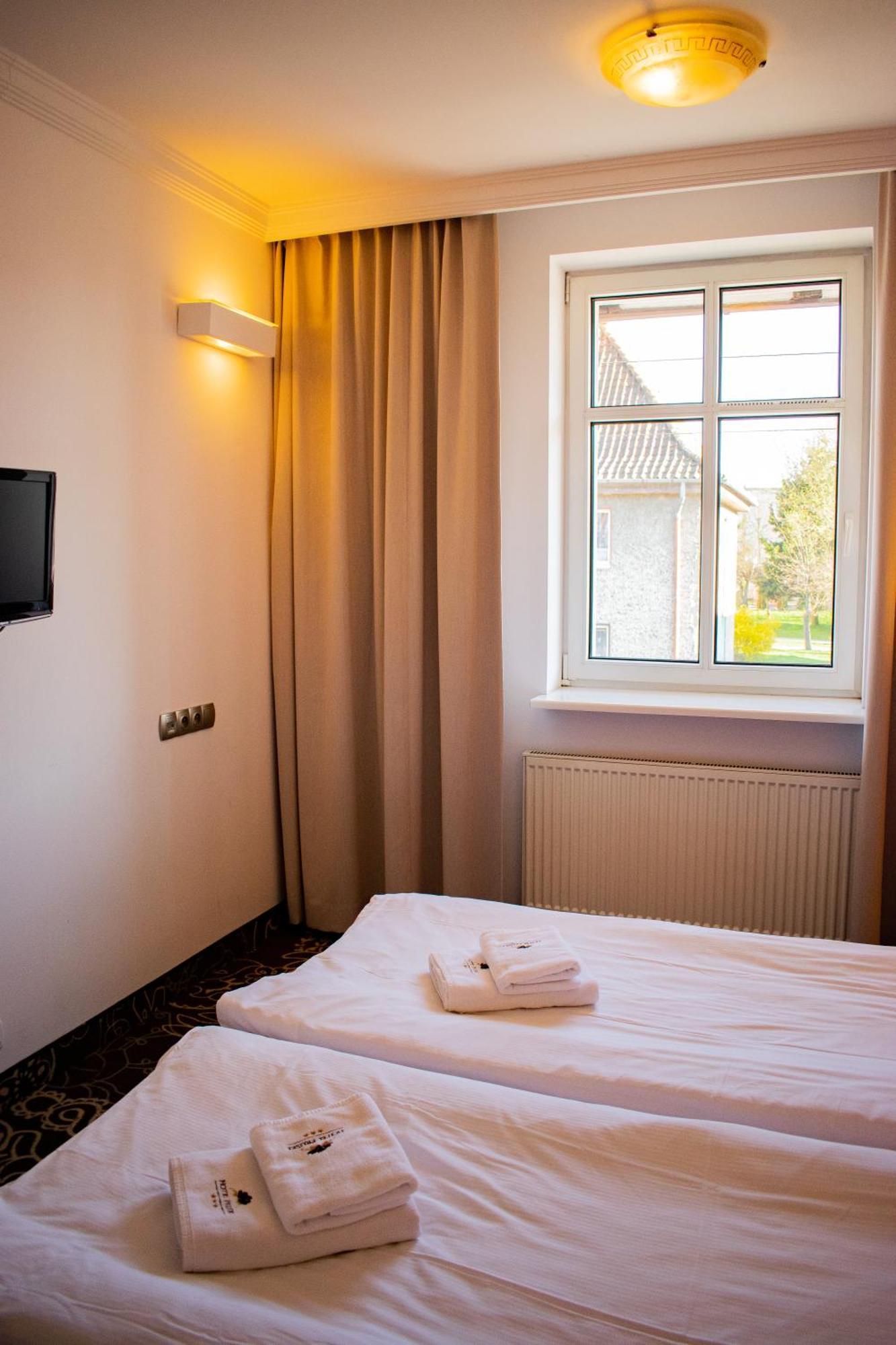 Hotel Pruski Orneta Esterno foto